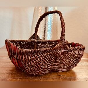 Vintage Basket Hand Woven Gods Eye Egg Gathering Buttocks Retro